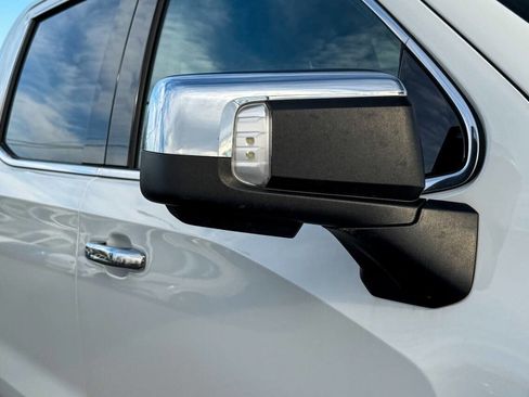 Used 2022 GMC Sierra 1500 SLT w/ SLT Premium Plus Package image 11