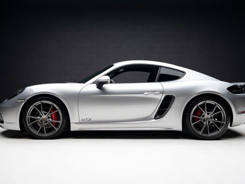 Used 2019 Porsche 718 Cayman GTS RWD image 17