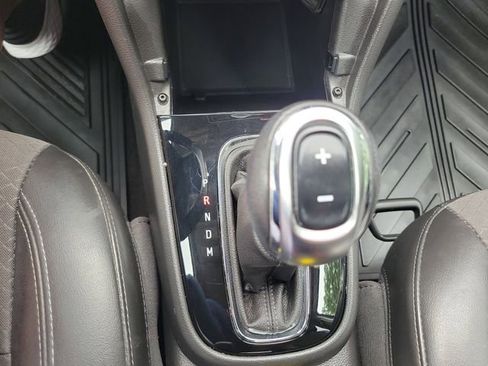 Used 2020 Buick Encore Preferred w/ Safety Package FWD image 25