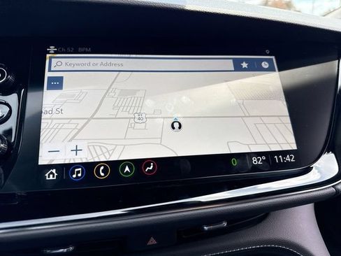 Used 2022 Buick Envision Avenir w/ Technology Package II FWD image 18