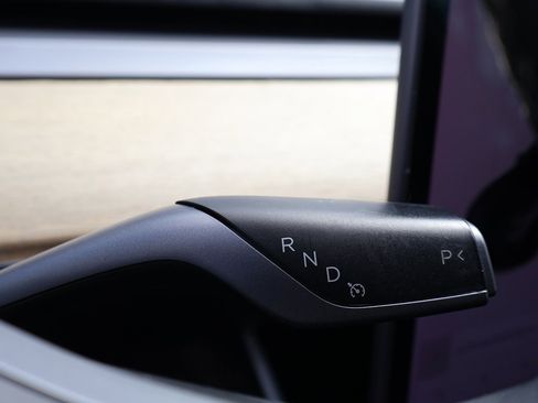 Used 2018 Tesla Model 3 Mid Range image 44