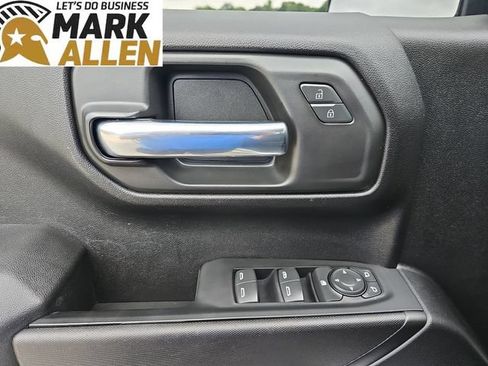 Used 2022 Chevrolet Silverado 1500 Custom AWD/4WD image 22