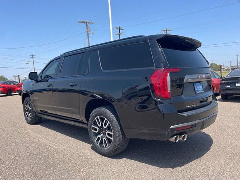 Used 2024 GMC Yukon XL AT4 w/ Technology Package AWD/4WD image 5