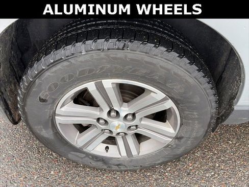 Used 2016 Chevrolet Traverse LT image 9