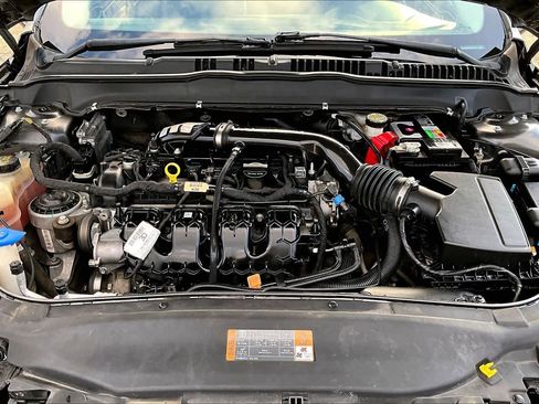 Used 2015 Ford Fusion Titanium image 31