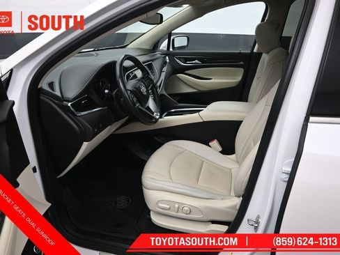 Used 2023 Buick Enclave Essence w/ Experience Buick Package AWD/4WD image 9
