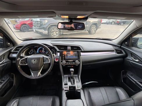 Used 2016 Honda Civic Touring image 22