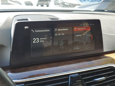 Used 2018 BMW 530i w/ Premium Package image 27