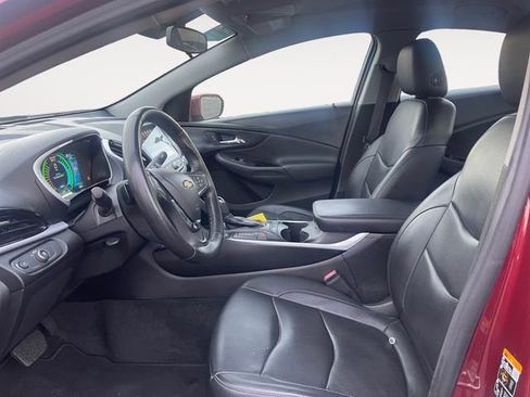 Used 2017 Chevrolet Volt LT w/ Comfort Package image 9