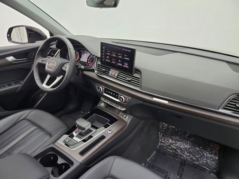 Used 2023 Audi Q5 2.0T Premium w/ Convenience Package image 20