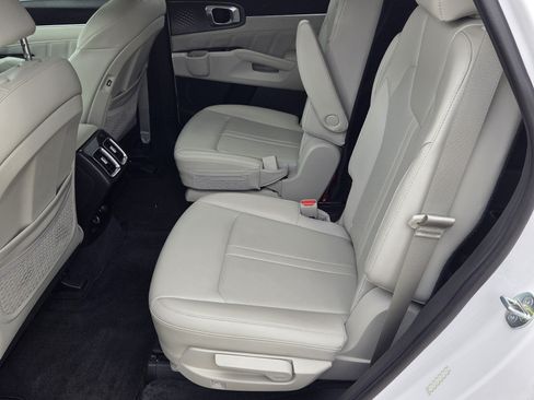 Used 2023 Kia Sorento SX FWD image 5