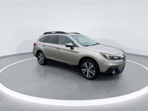 Used 2019 Subaru Outback 2.5i Limited image 2