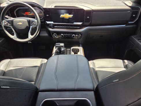Used 2024 Chevrolet Silverado 1500 LT AWD/4WD image 11