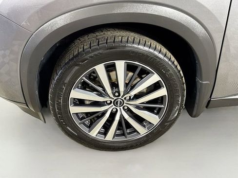 Used 2022 Nissan Pathfinder Platinum w/ Cargo Package image 4