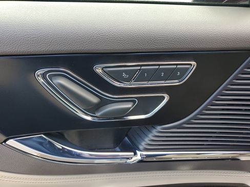 Used 2021 Lincoln Corsair FWD image 26