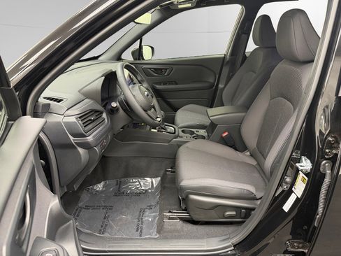 Used 2025 Subaru Forester Premium image 9