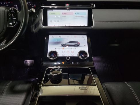 Used 2020 Land Rover Range Rover Velar R-Dynamic S image 27