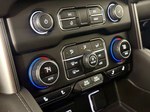 Used 2023 Chevrolet Tahoe LT image 16