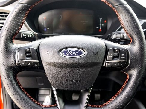 Used 2025 Ford Escape ST-Line image 17