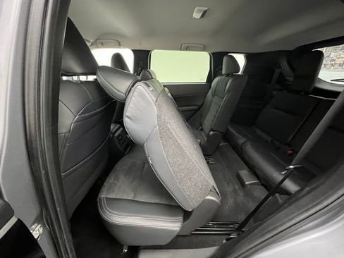 Used 2024 Mitsubishi Outlander SE image 29