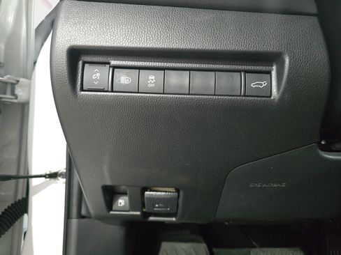 Used 2023 Toyota Venza Nightshade AWD/4WD image 23