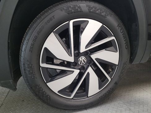 Used 2024 Volkswagen Atlas SE FWD image 31