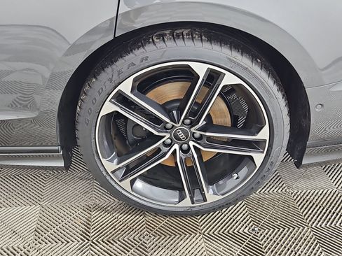 New 2026 Audi A8 L 3.0T image 12