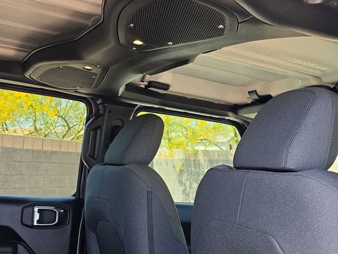 New 2026 Jeep Gladiator Sport AWD/4WD image 12