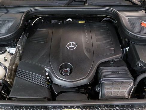 Used 2024 Mercedes-Benz GLE 450 4MATIC w/ AMG Line Exterior image 32