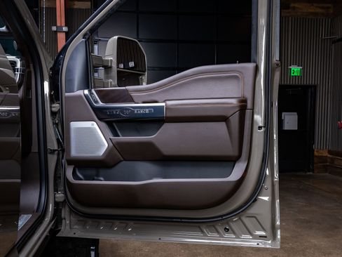 Used 2026 Ford F250 King Ranch w/ Chrome Package image 37