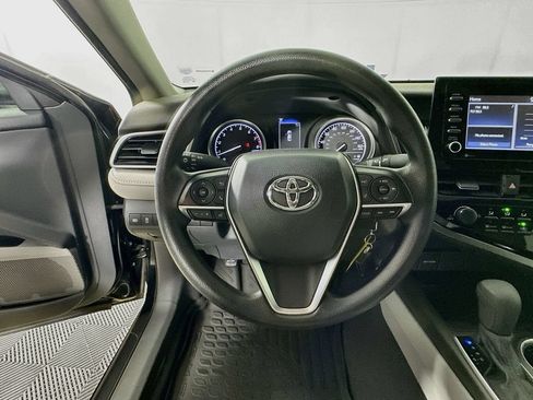 Used 2021 Toyota Camry LE FWD image 9
