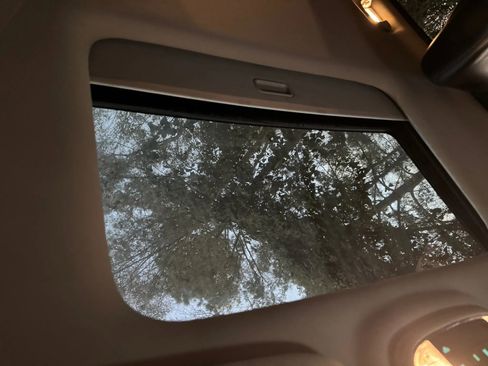 Used 2012 Jeep Grand Cherokee Limited image 5