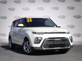 Used 2022 Kia Soul LX w/ Technology Package video 2