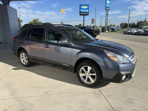 Used 2014 Subaru Outback 2.5i Limited image 3