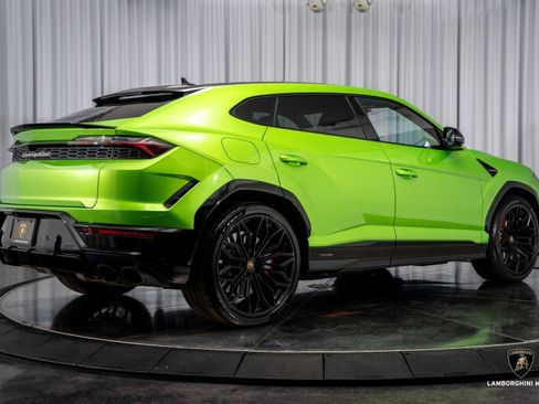 Used 2025 Lamborghini Urus SE image 20