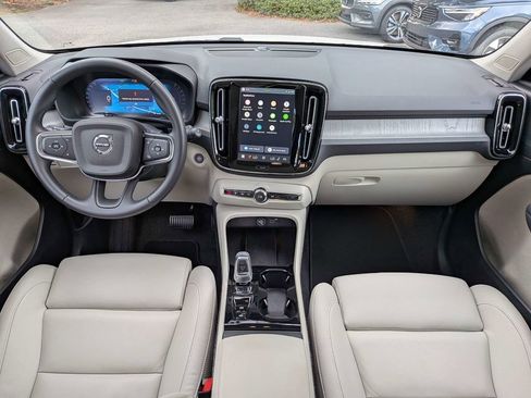 Certified 2026 Volvo XC40 B5 Plus AWD/4WD image 15