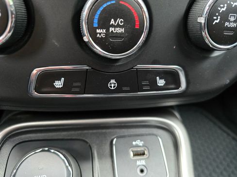 Used 2018 Jeep Compass Sport w/ Cold Weather Group image 30