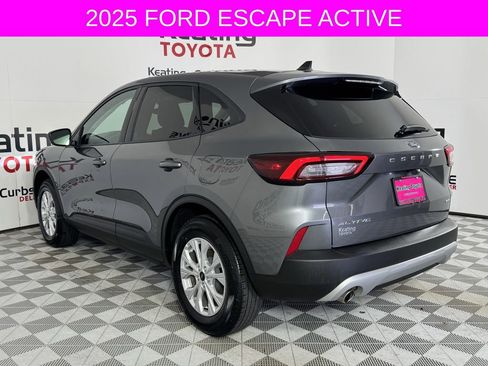 Used 2025 Ford Escape Active AWD/4WD image 7