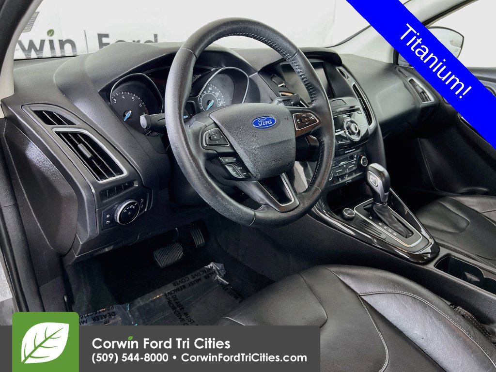 Used 2015 Ford Focus Titanium FWD image 2