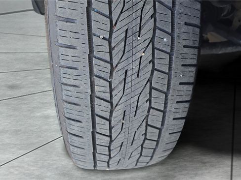 Used 2025 GMC Yukon XL Denali image 30