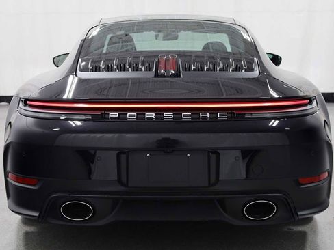 Certified 2025 Porsche 911 Carrera image 7