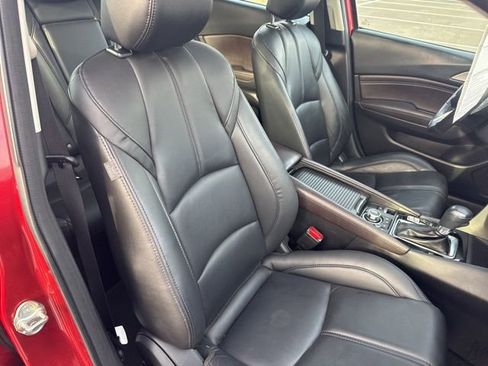Used 2018 MAZDA MAZDA3 Touring image 24