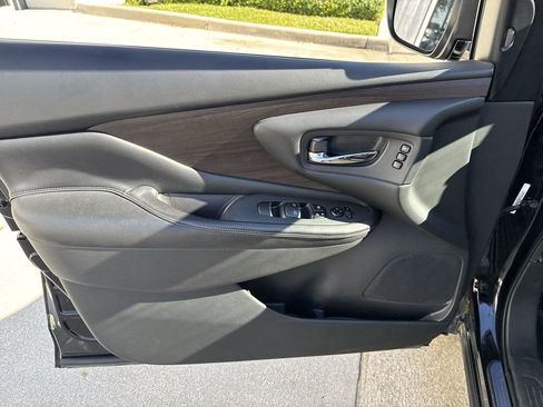 Used 2019 Nissan Murano Platinum image 40