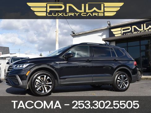 Used 2022 Volkswagen Tiguan S image 1