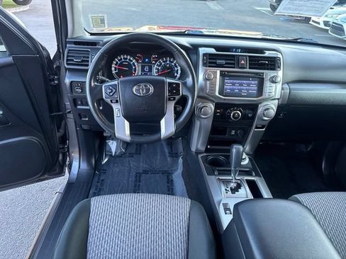 Used 2019 Toyota 4Runner SR5 AWD/4WD image 31