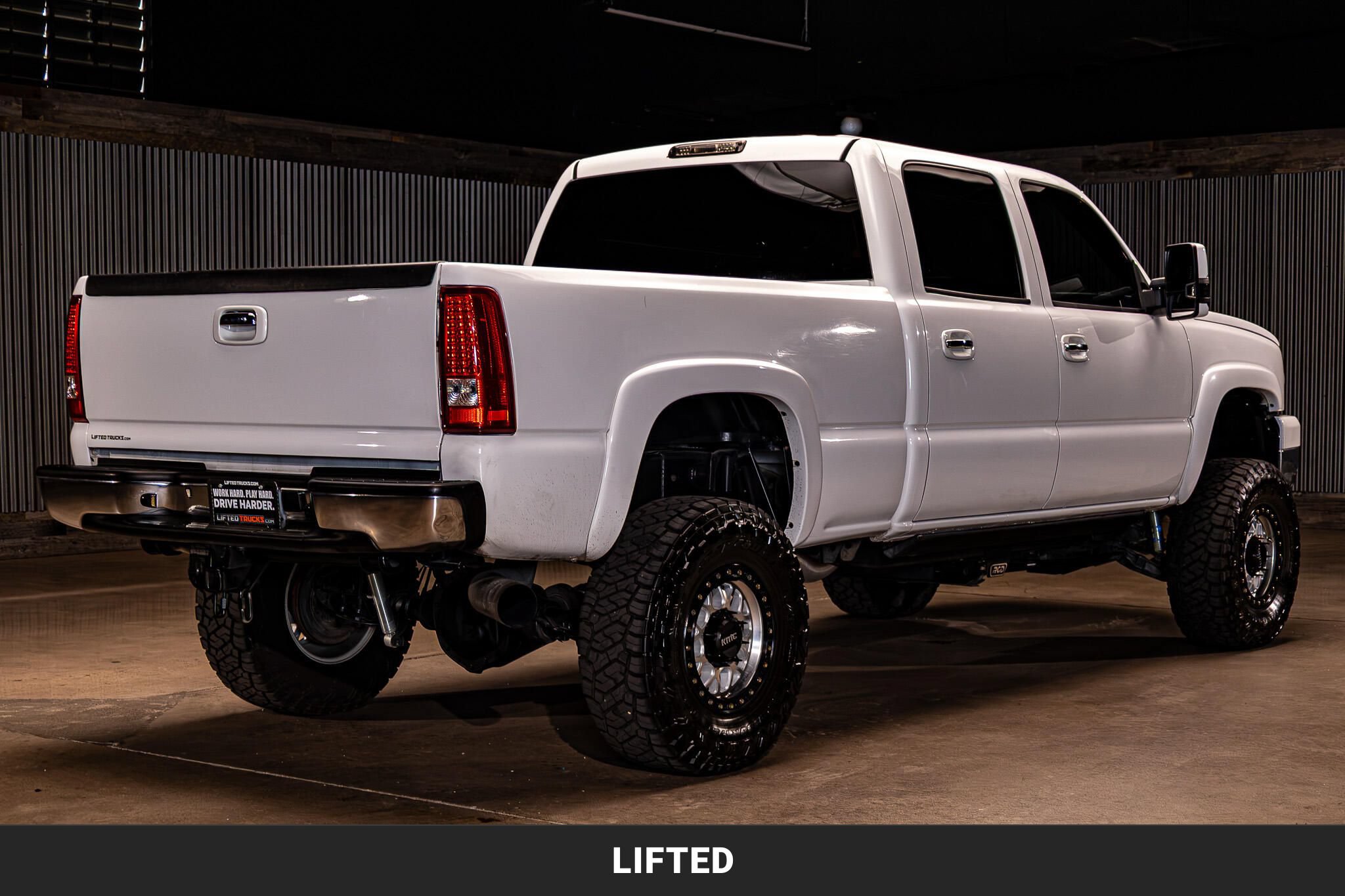 Used 2006 Chevrolet Silverado 2500 LT w/ Heavy-Duty Power Package AWD/4WD image 9