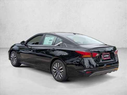 New 2026 Nissan Altima 2.5 SV FWD image 9