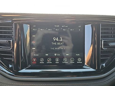 Used 2022 Dodge Durango GT w/ Blacktop Package AWD/4WD image 11