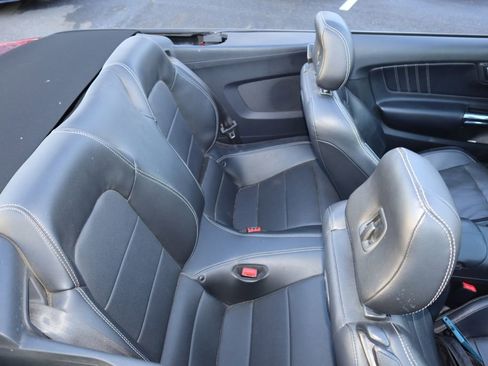 Used 2019 Ford Mustang GT Premium image 29