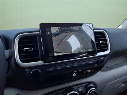 New 2025 Hyundai Venue SEL image 21